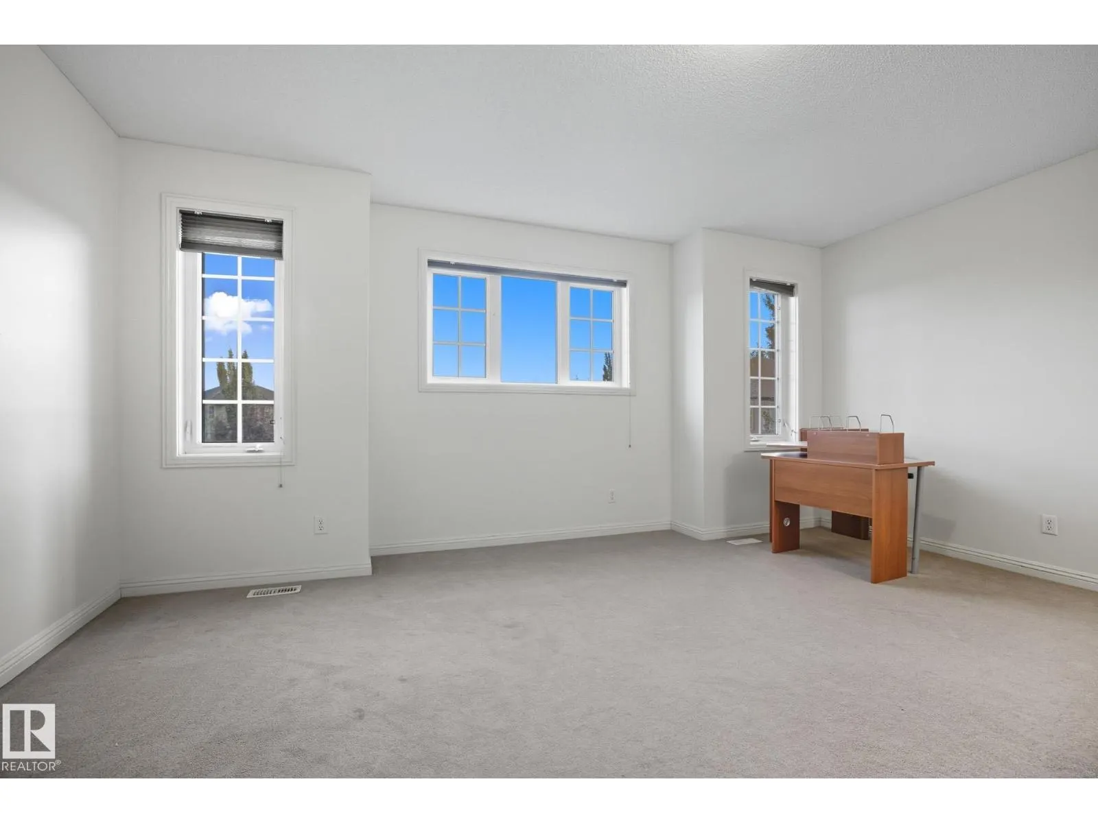 548 ADAMS WY SW