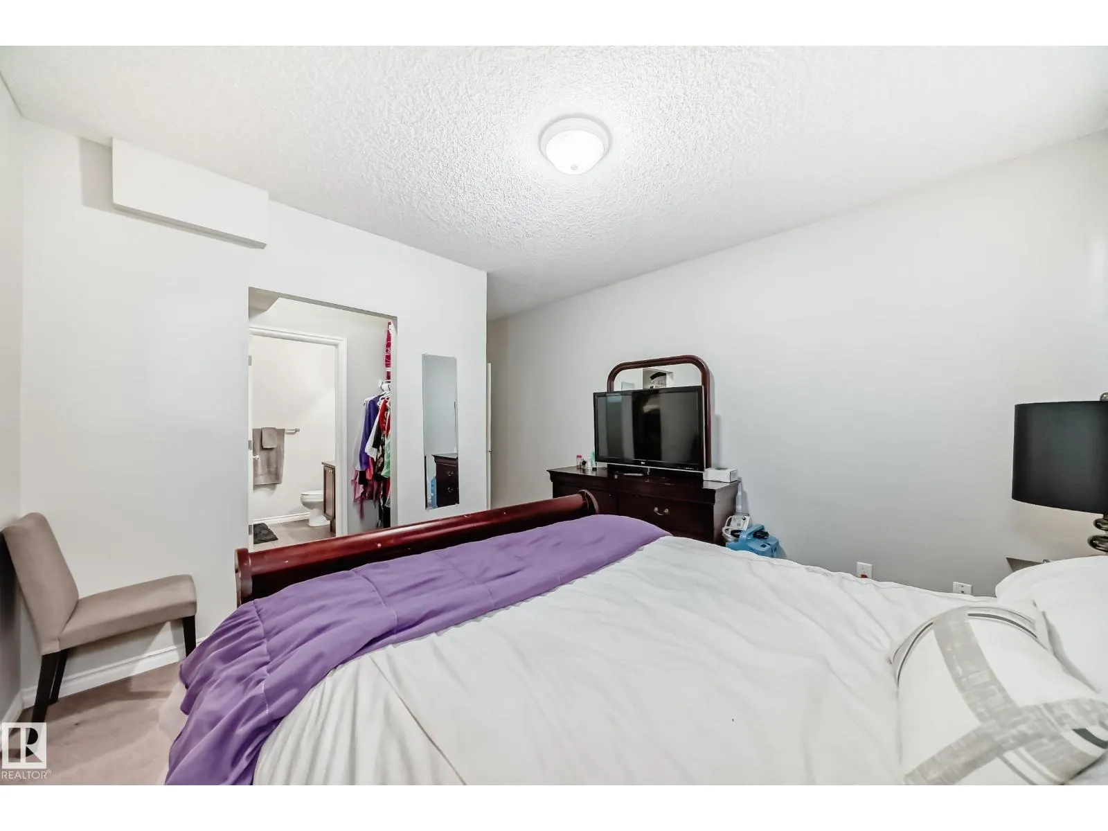 #115 3010 33 AV NW NW
