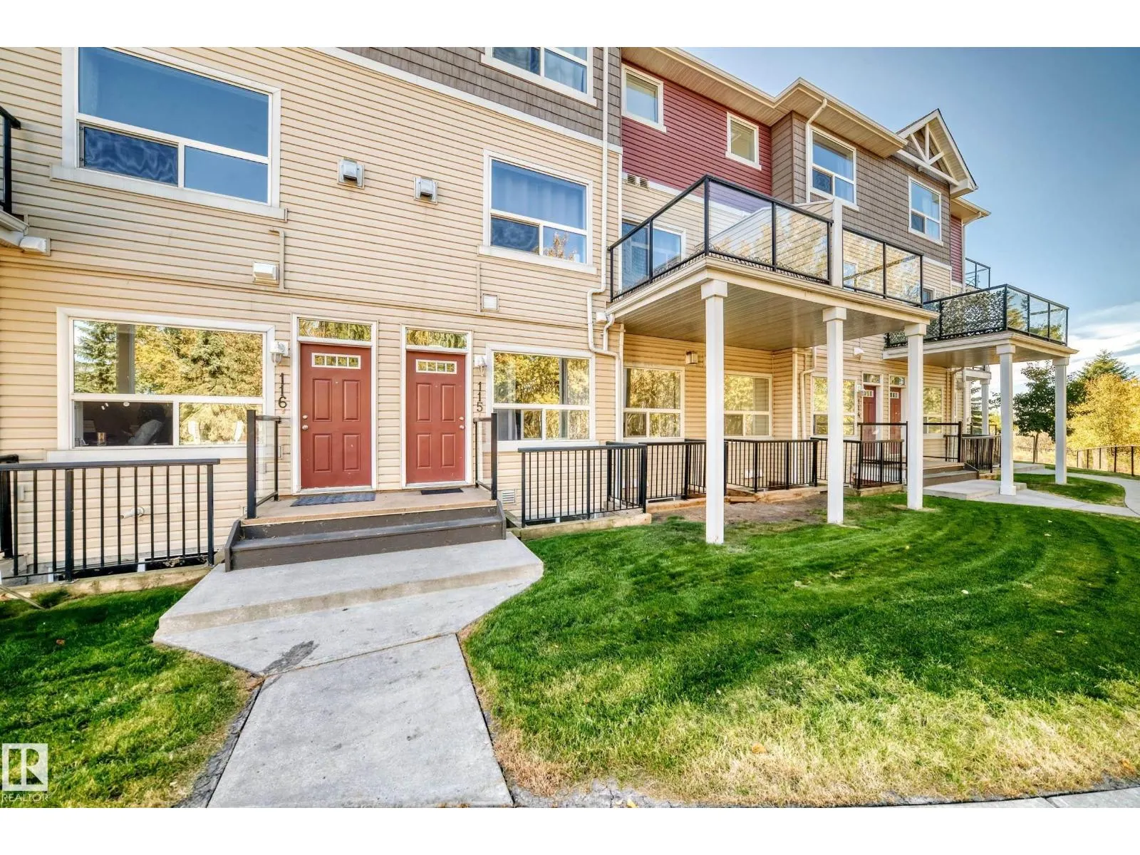 #115 3010 33 AV NW NW