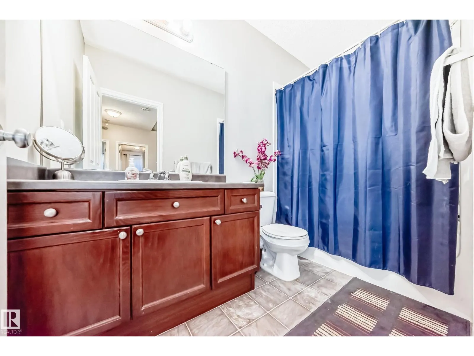 #115 3010 33 AV NW NW