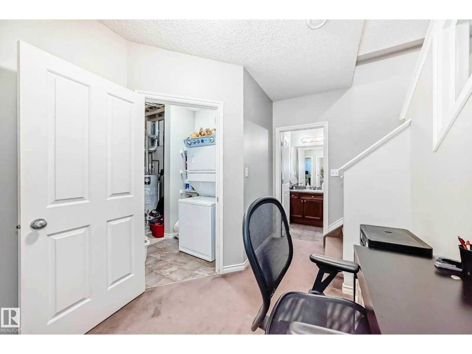 #115 3010 33 AV NW NW