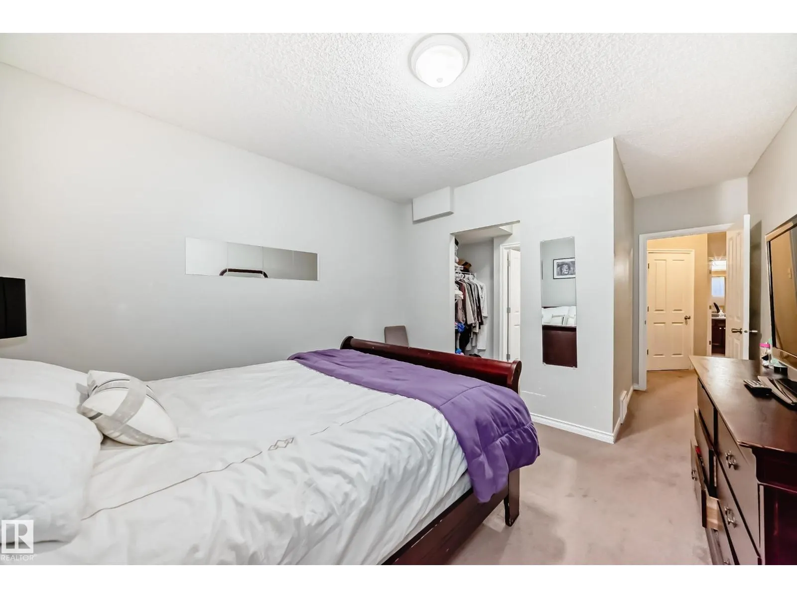 #115 3010 33 AV NW NW