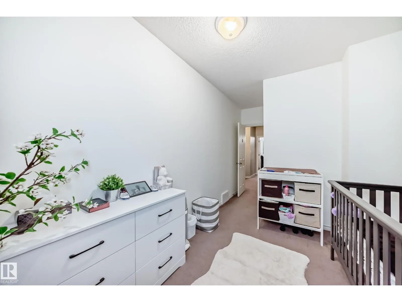 #115 3010 33 AV NW NW