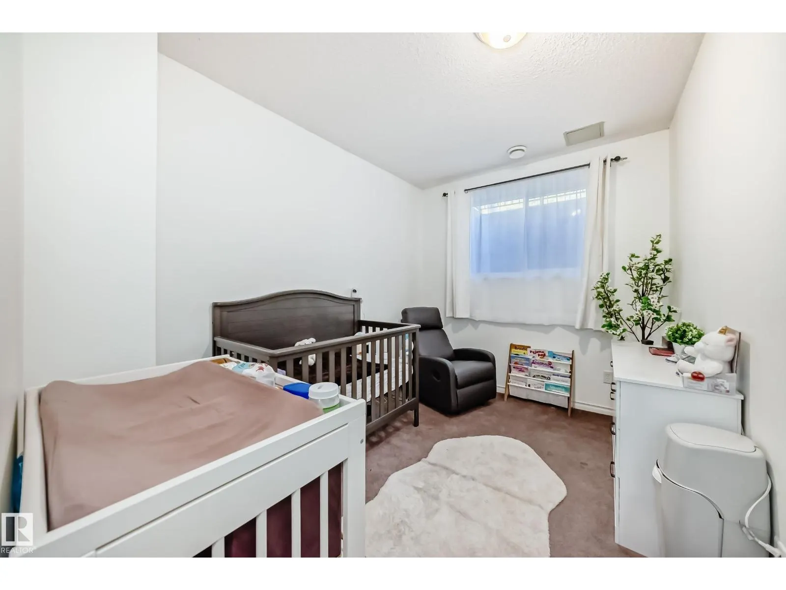 #115 3010 33 AV NW NW