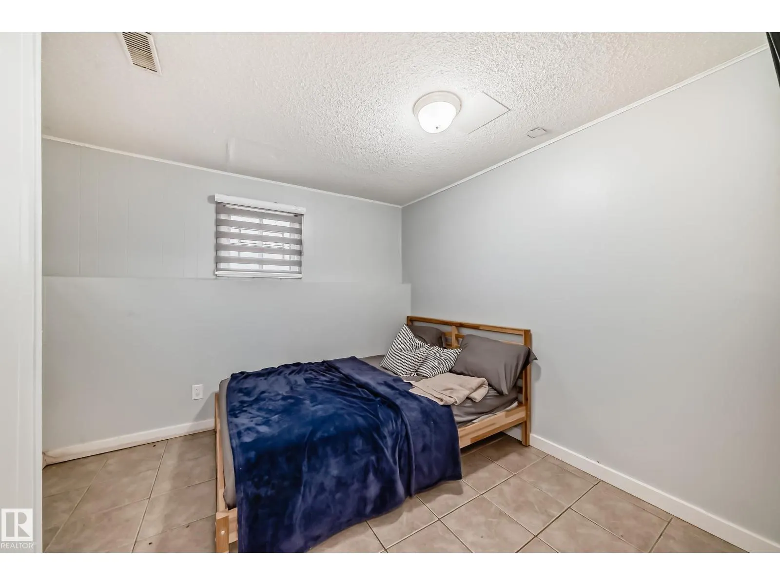 11951 77 ST NW NW