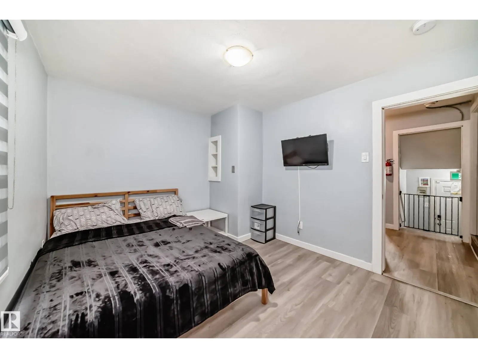 11951 77 ST NW NW