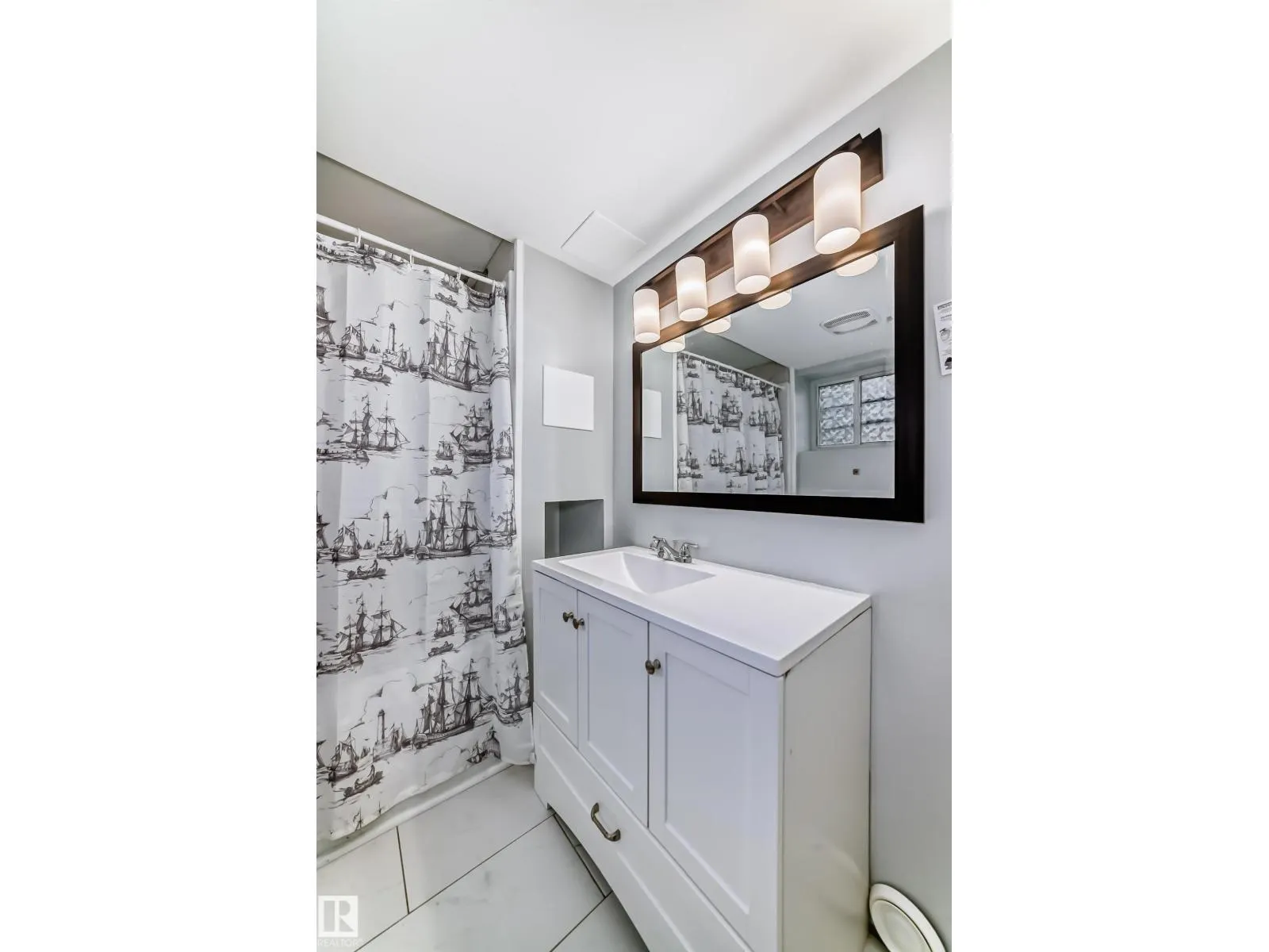 11951 77 ST NW NW