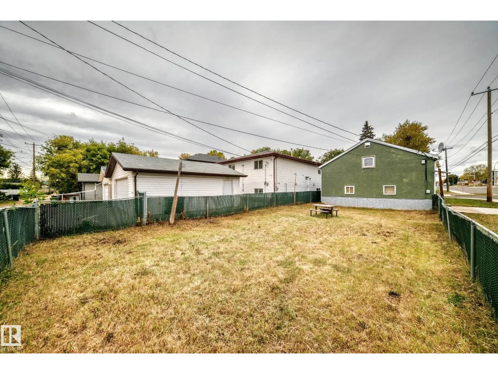11951 77 ST NW NW