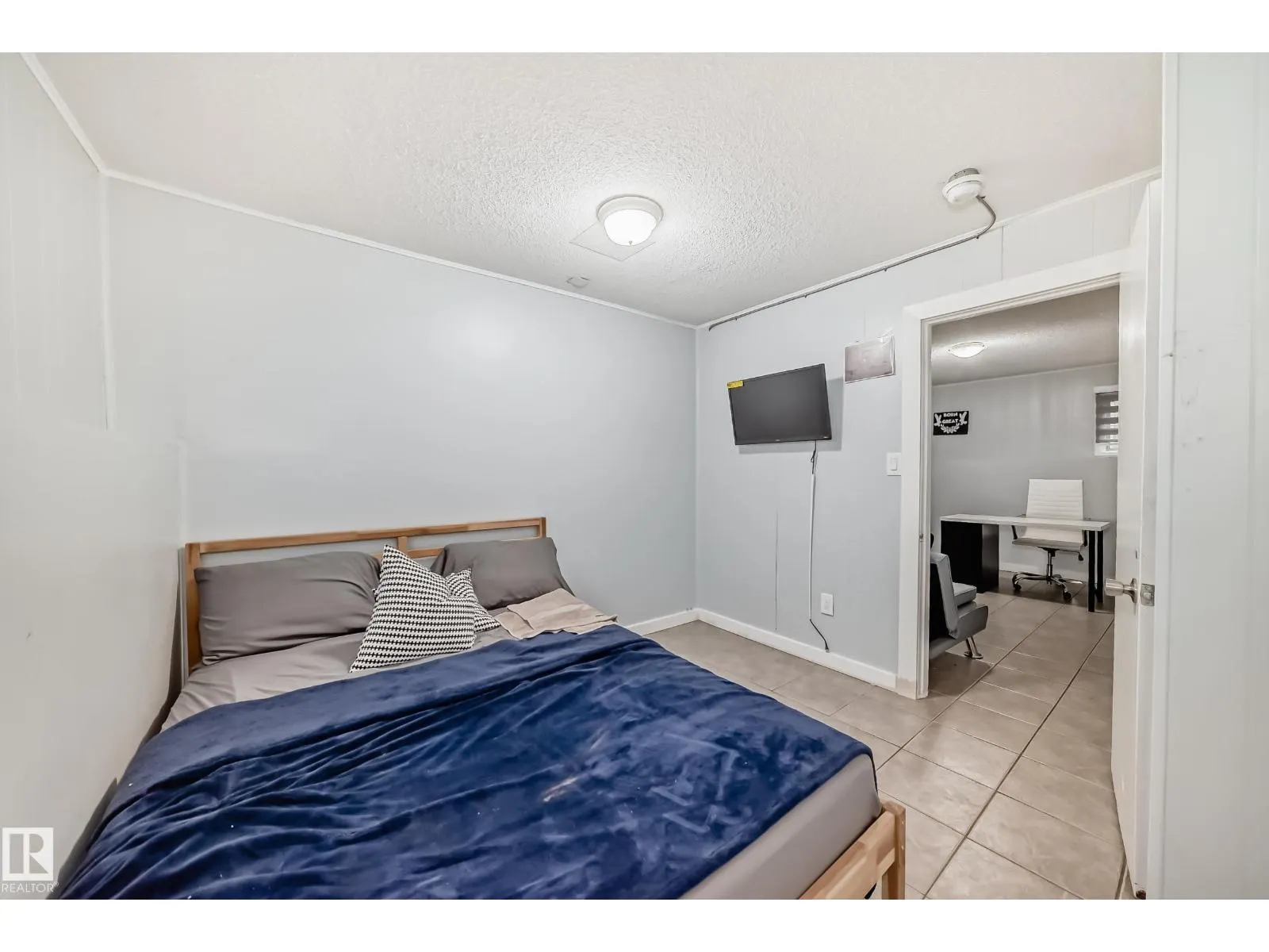 11951 77 ST NW NW