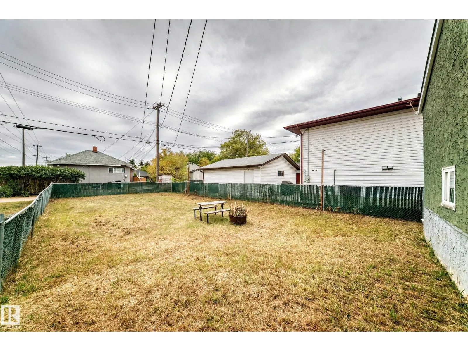 11951 77 ST NW NW