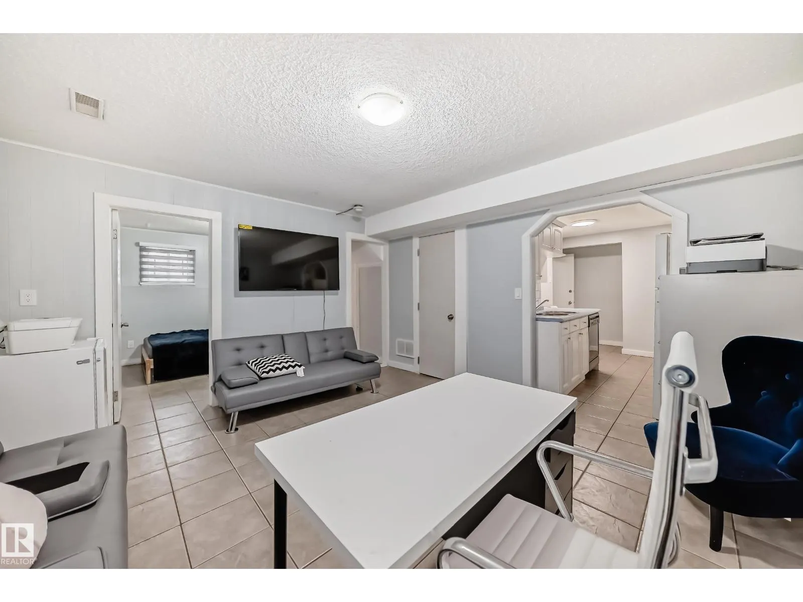 11951 77 ST NW NW
