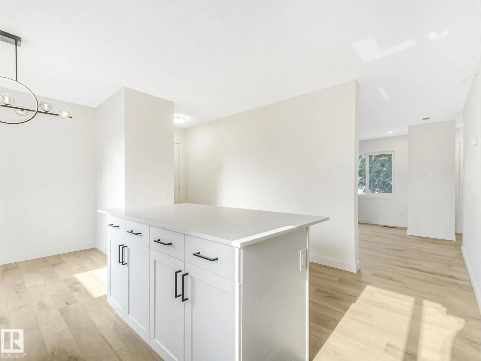 13211 95 ST NW