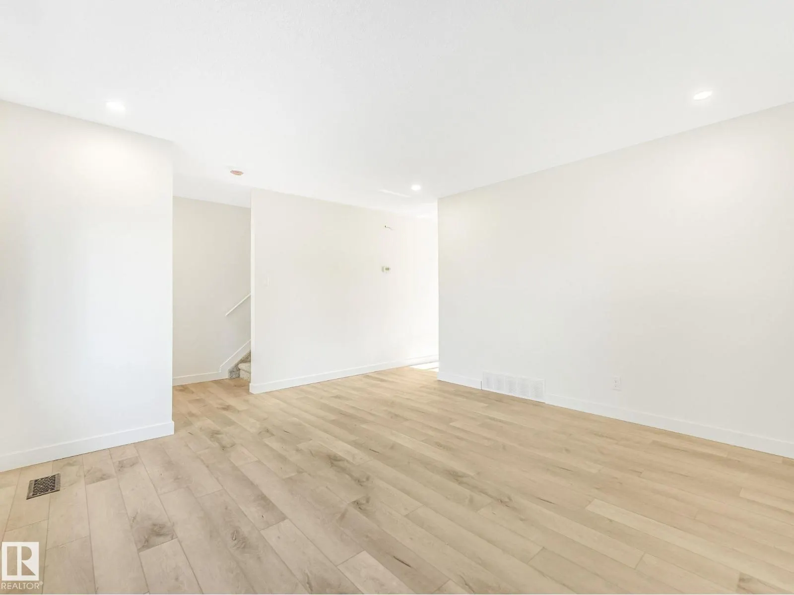 13211 95 ST NW