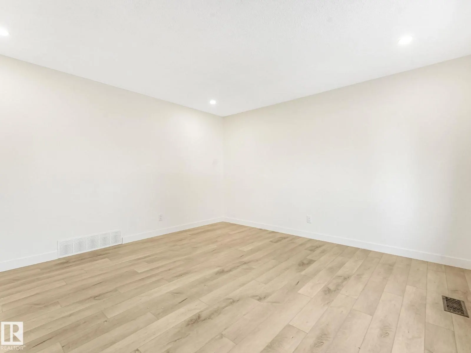 13211 95 ST NW
