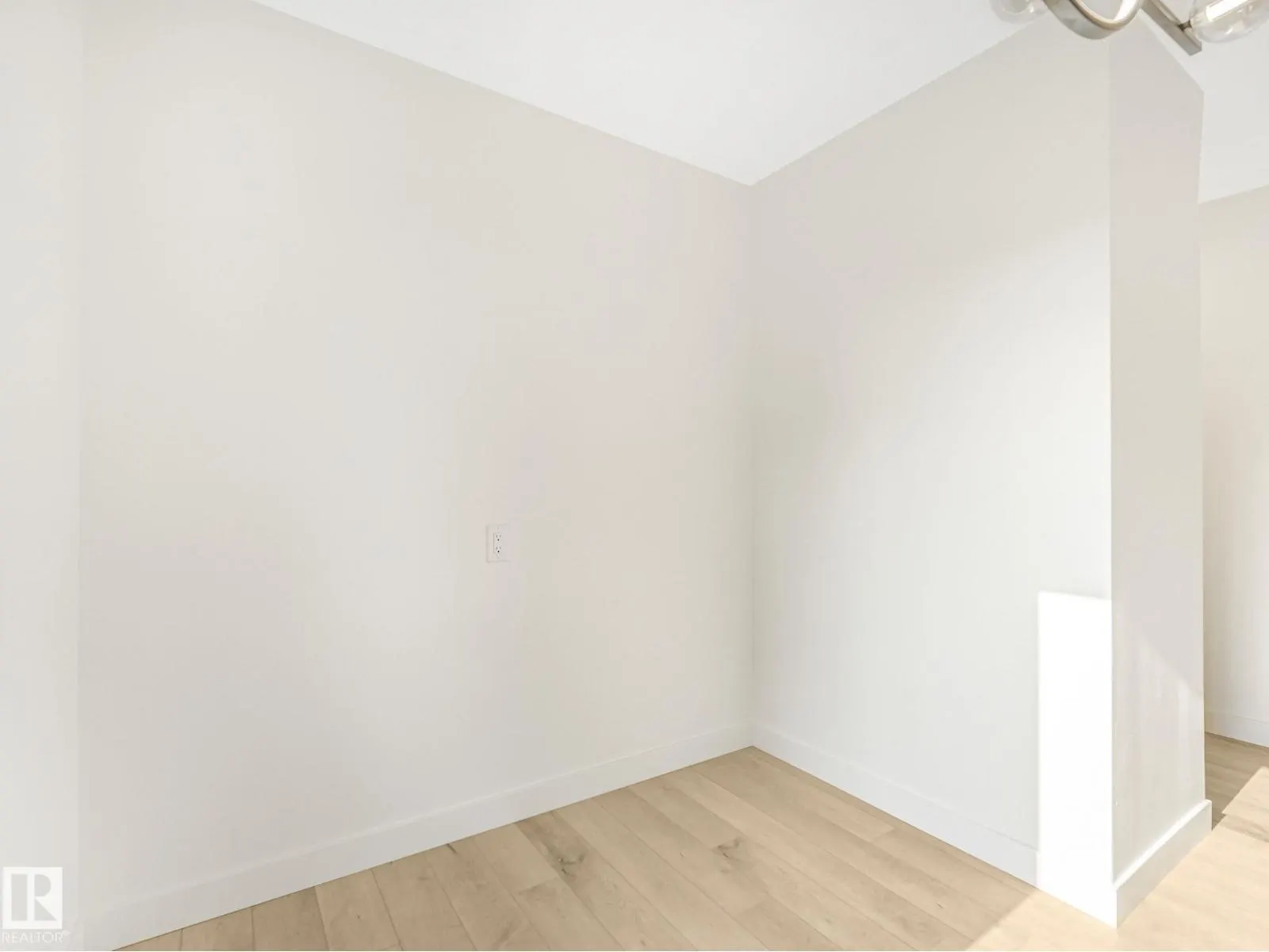 13211 95 ST NW