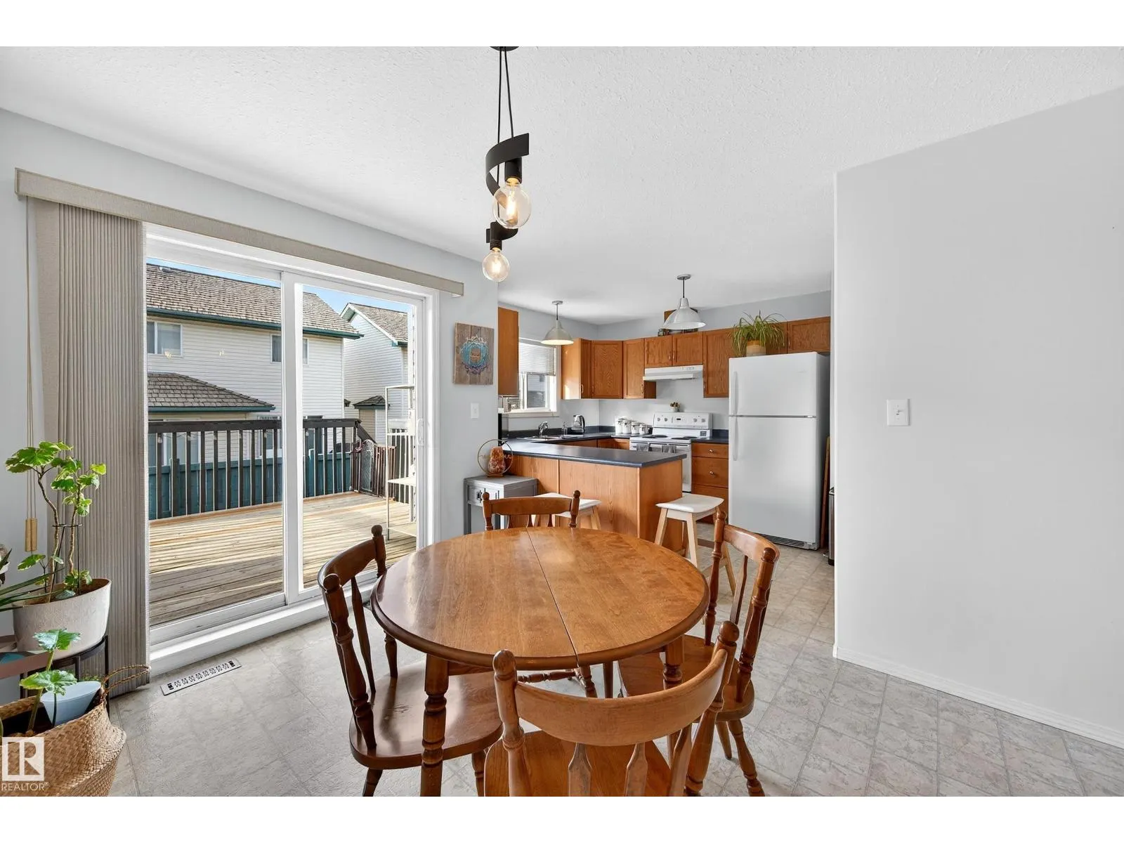 #16 225 BLACKBURN DR E SW