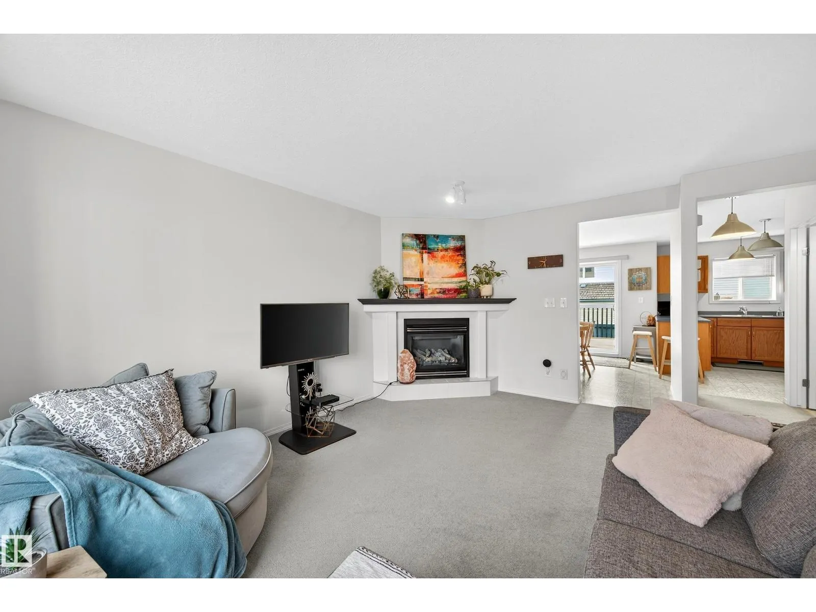 #16 225 BLACKBURN DR E SW