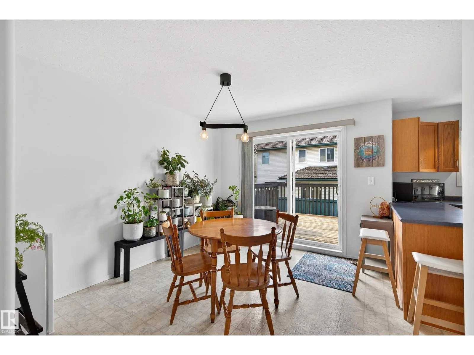 #16 225 BLACKBURN DR E SW