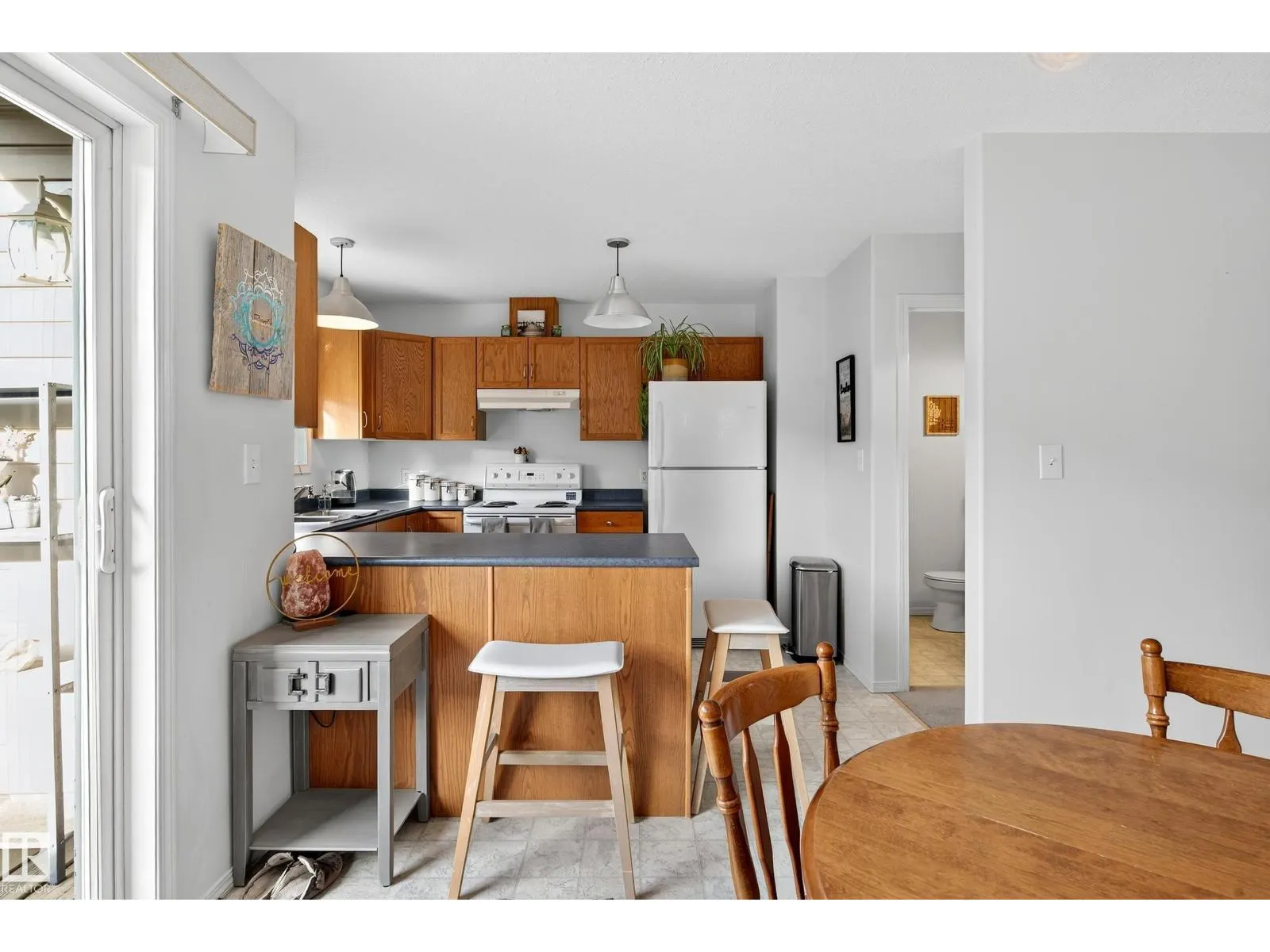 #16 225 BLACKBURN DR E SW