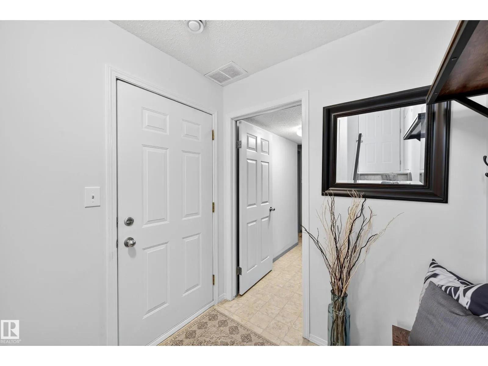 #16 225 BLACKBURN DR E SW