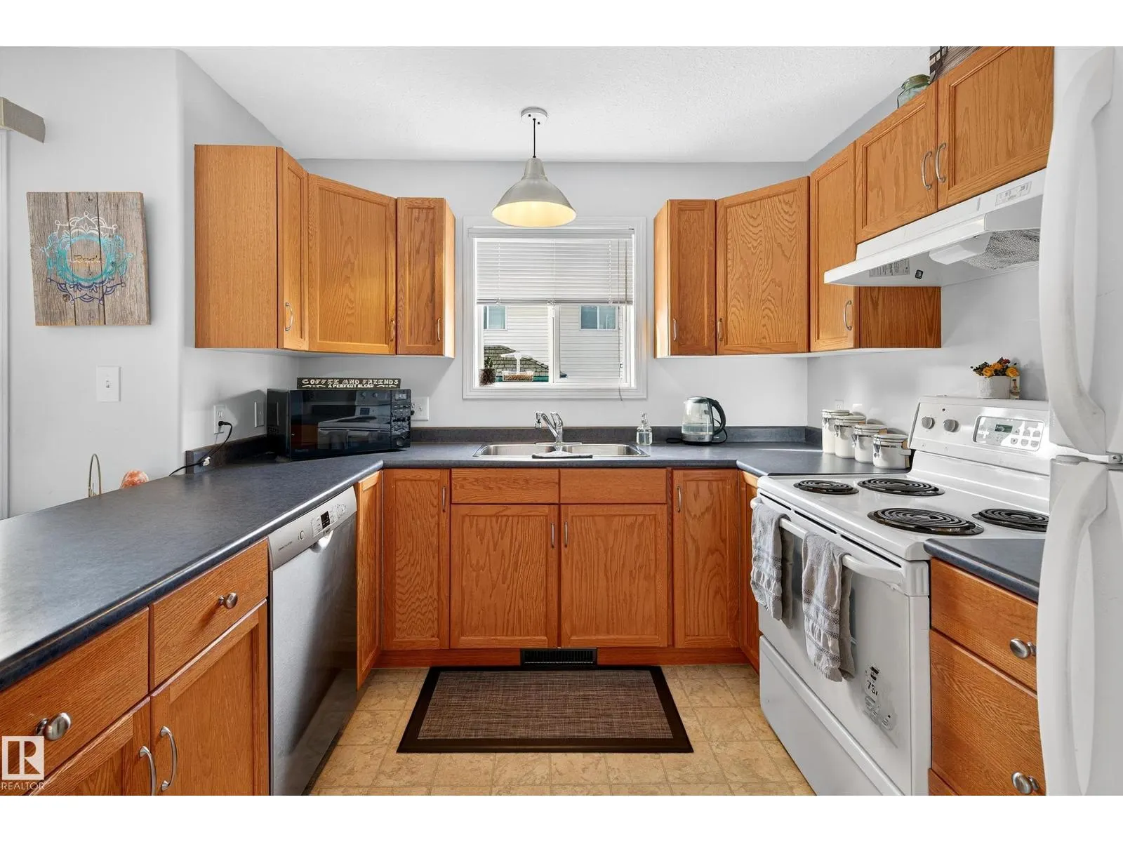 #16 225 BLACKBURN DR E SW