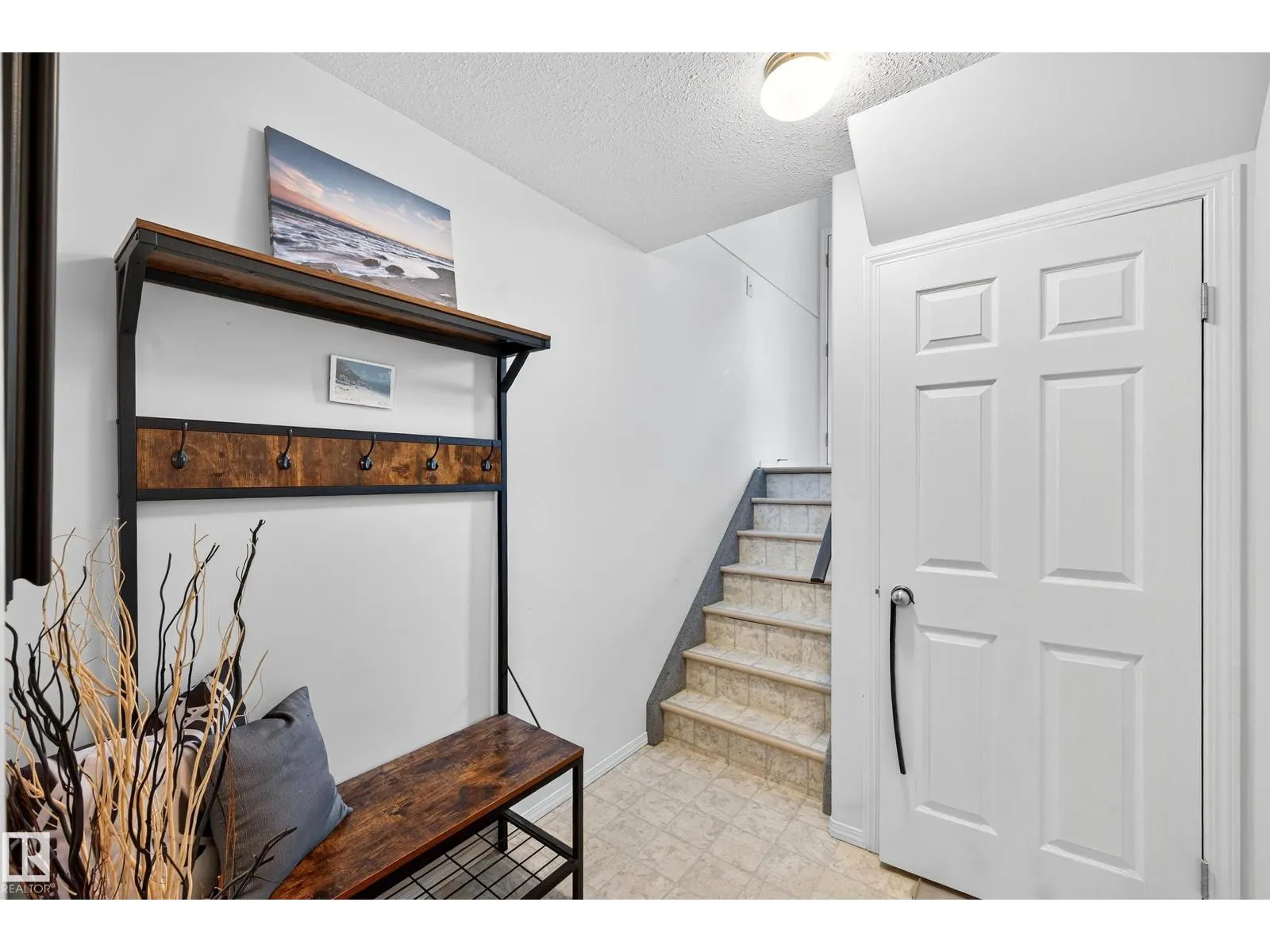 #16 225 BLACKBURN DR E SW