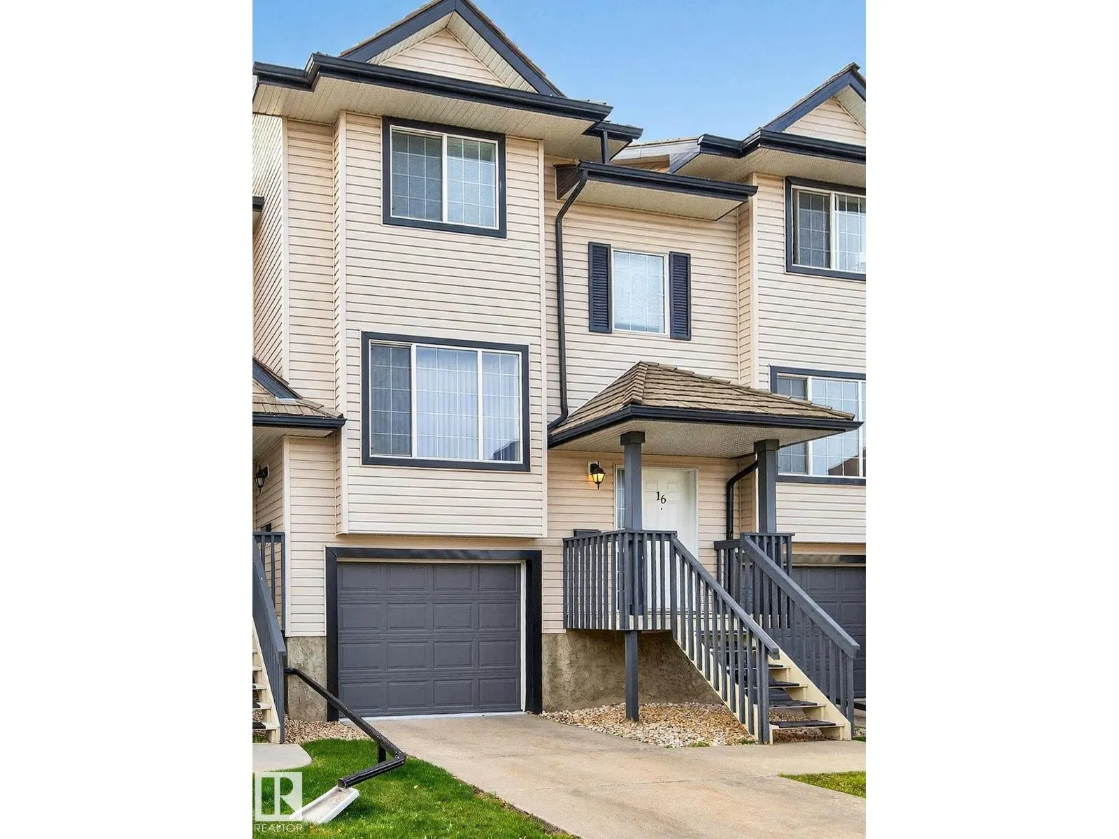 #16 225 BLACKBURN DR E SW