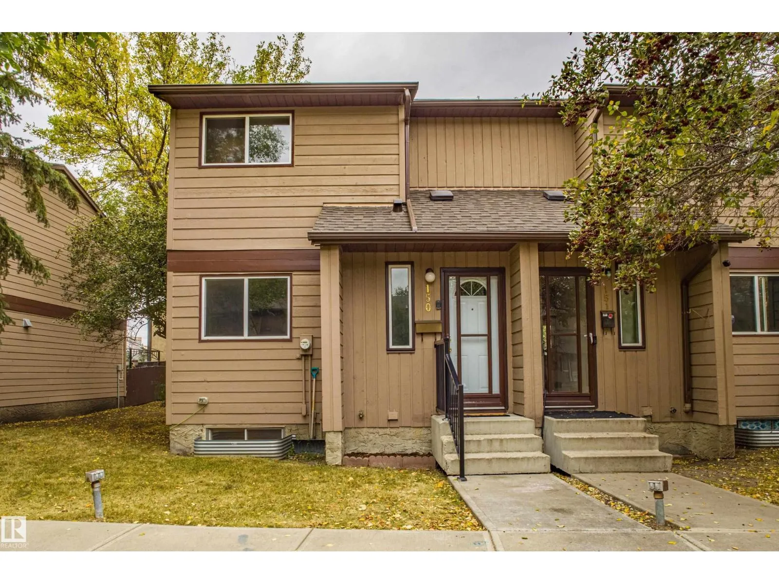 #150 10633 31 AV NW