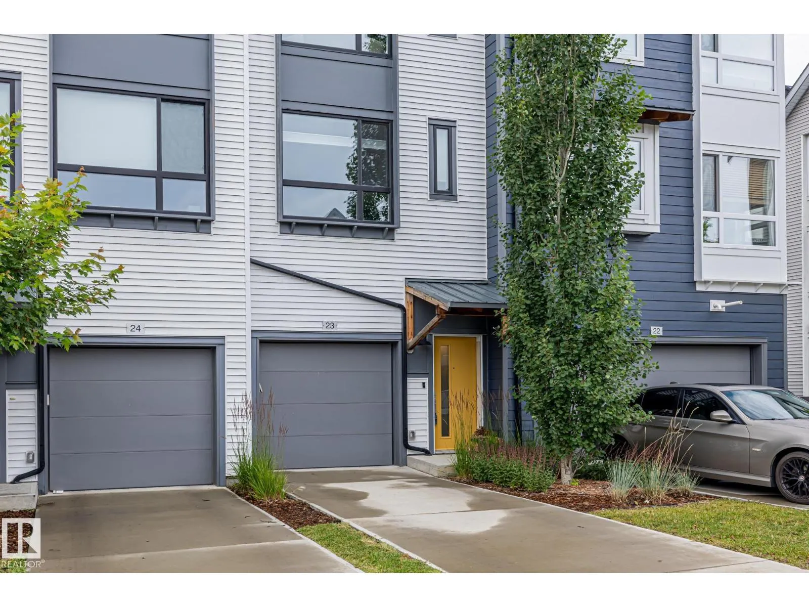100 Jensen Lakes BV