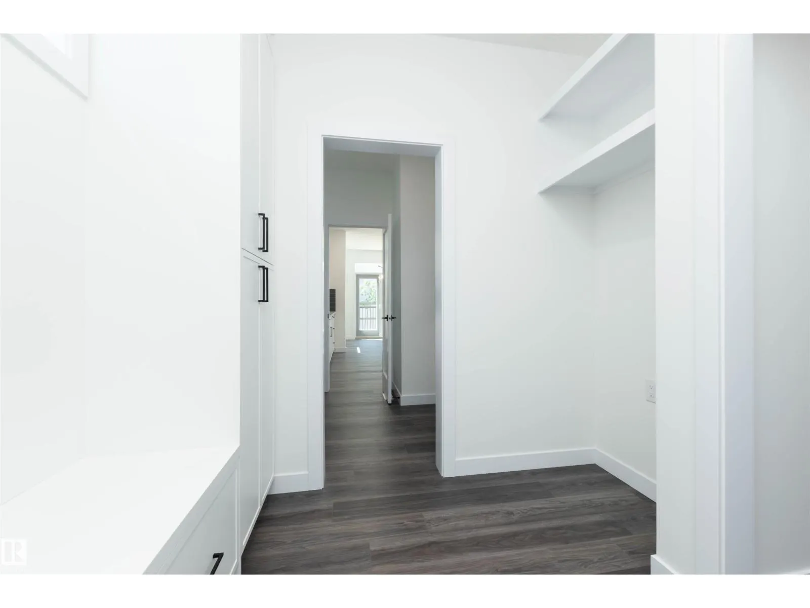 17 Sunbury PL