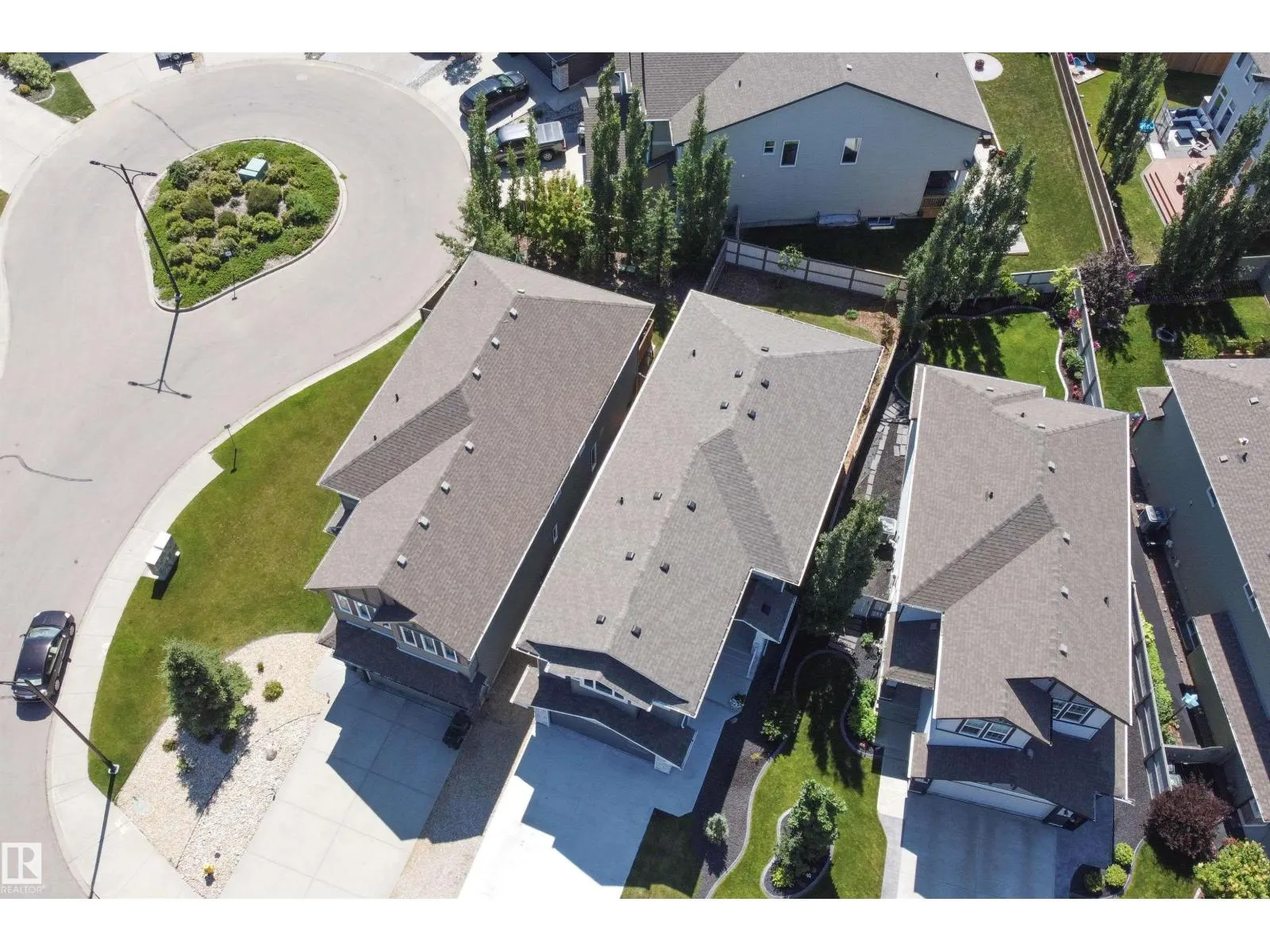 17 Sunbury PL