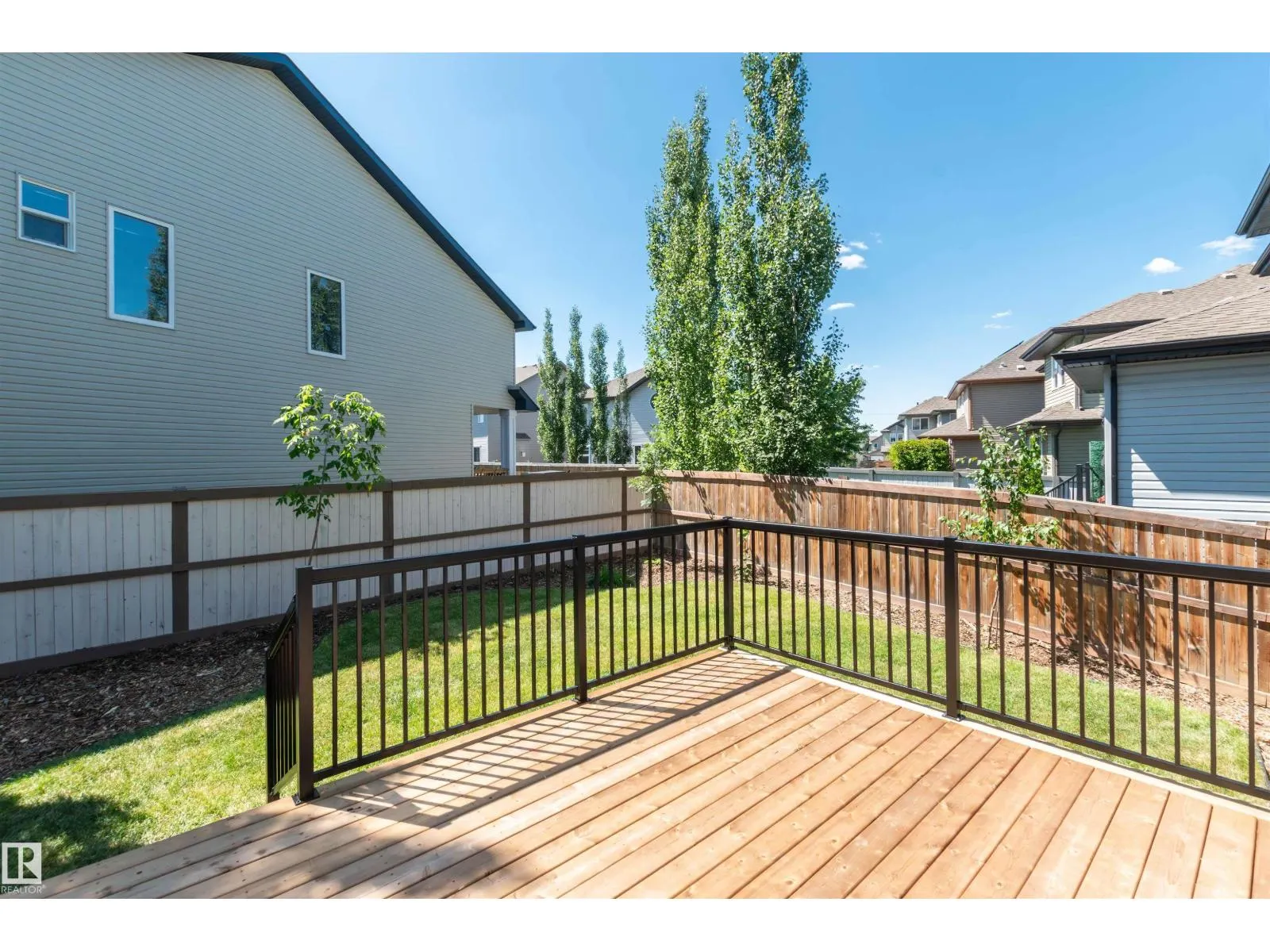 17 Sunbury PL