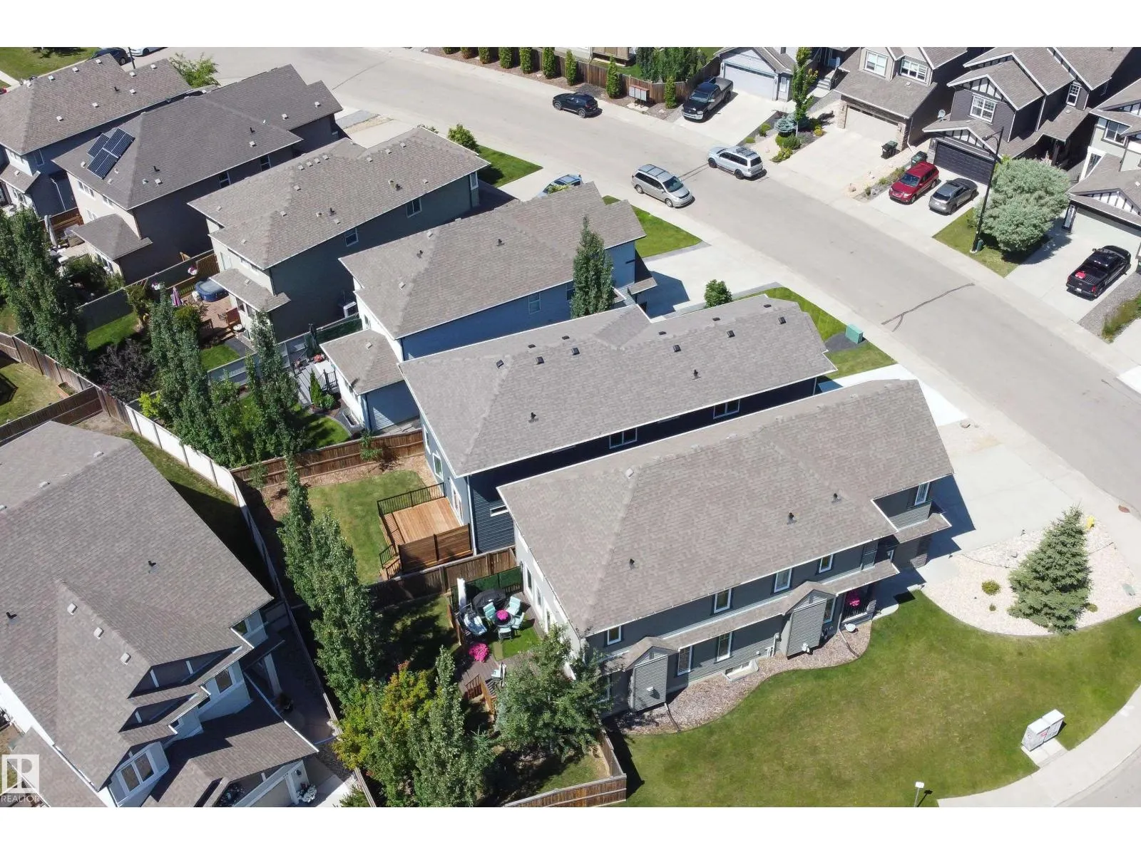 17 Sunbury PL