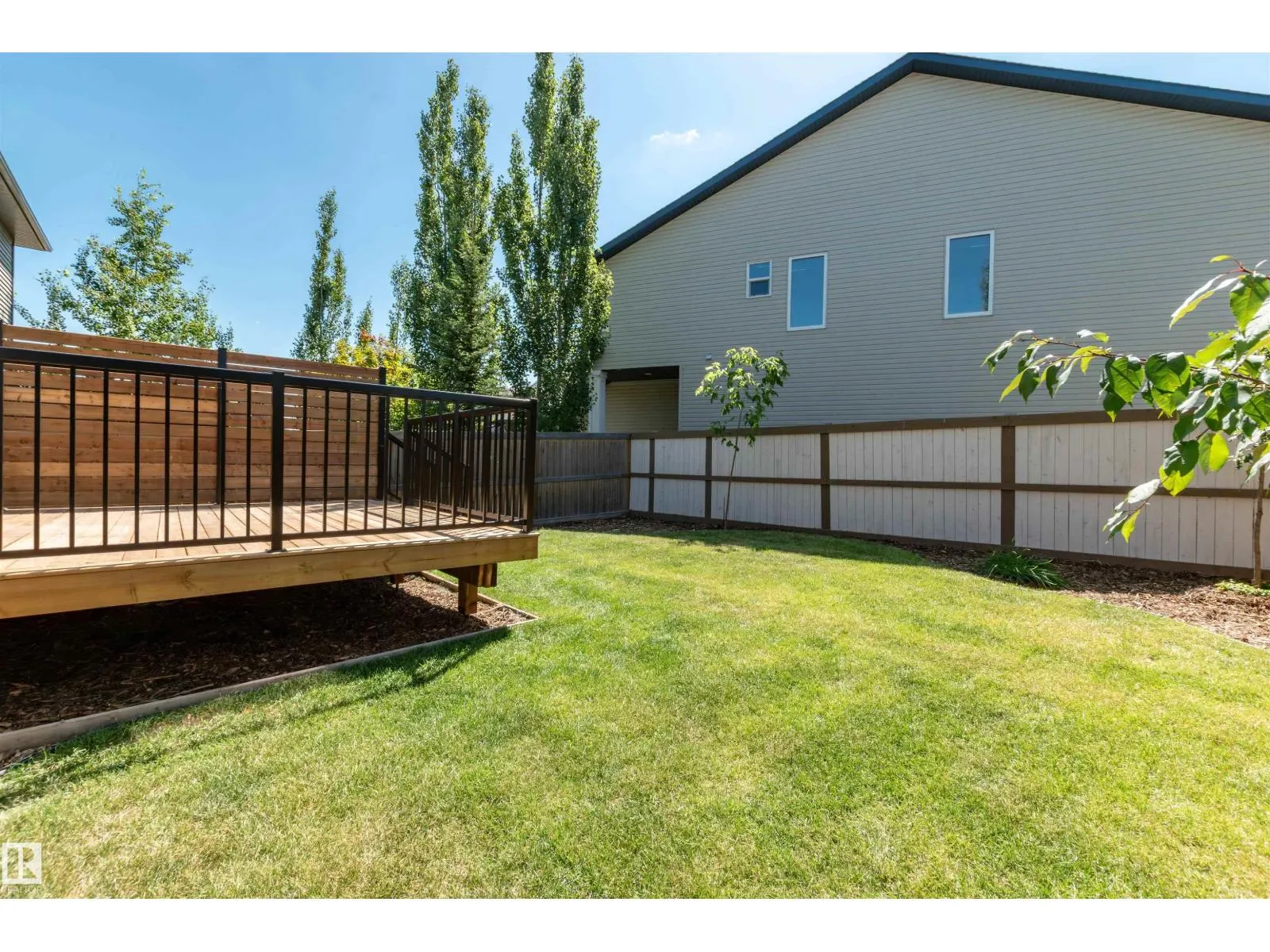 17 Sunbury PL