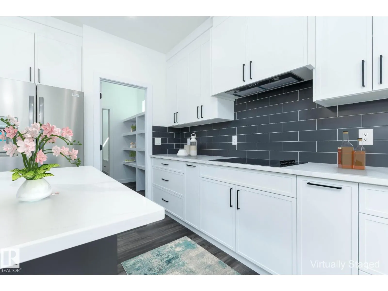 17 Sunbury PL