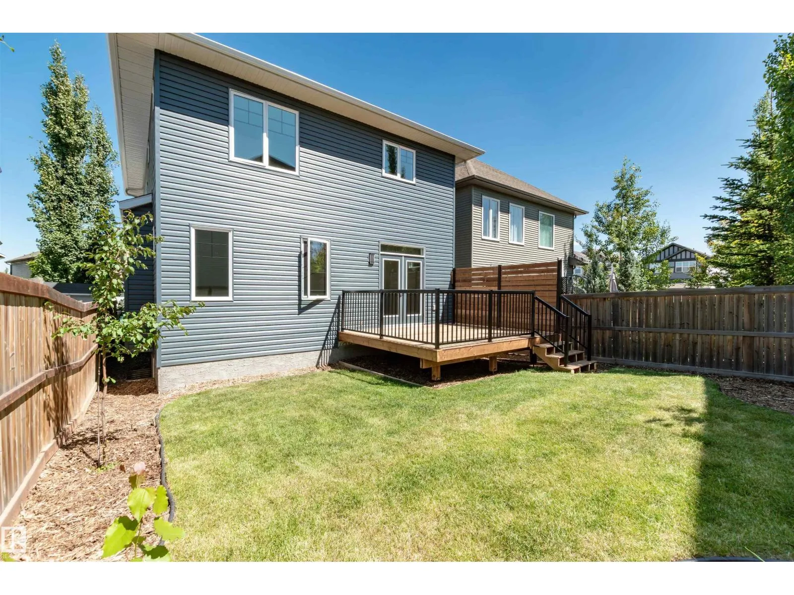 17 Sunbury PL