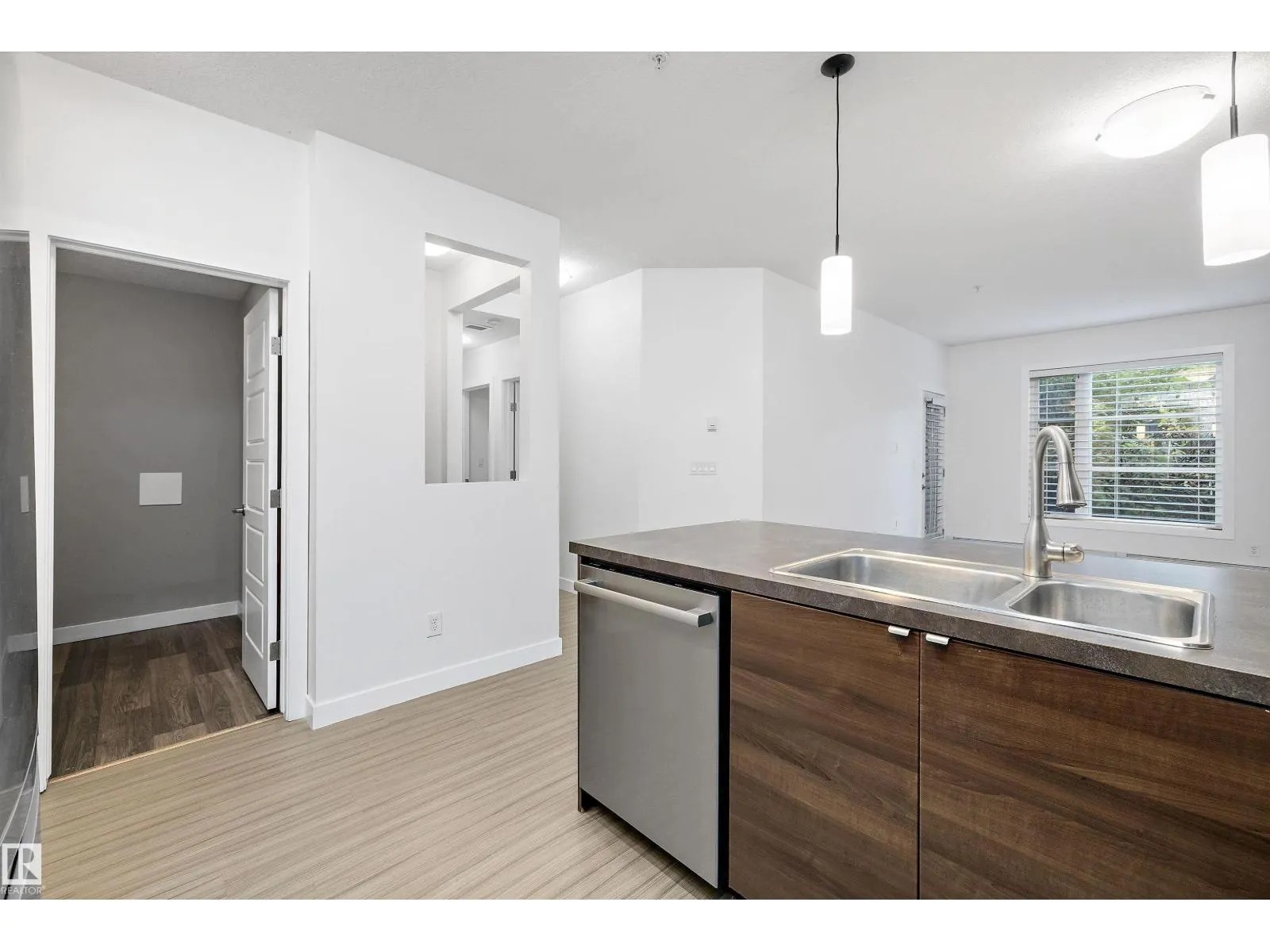 #108 2590 ANDERSON WY SW