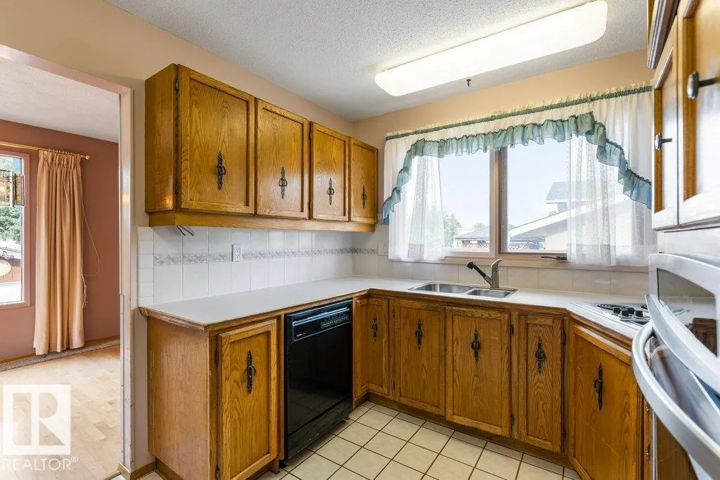 15003 88 ST NW