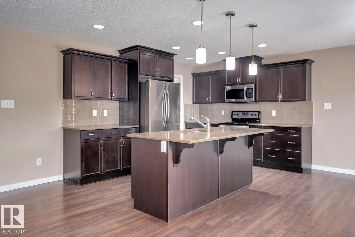 3528 CLAXTON CR SW