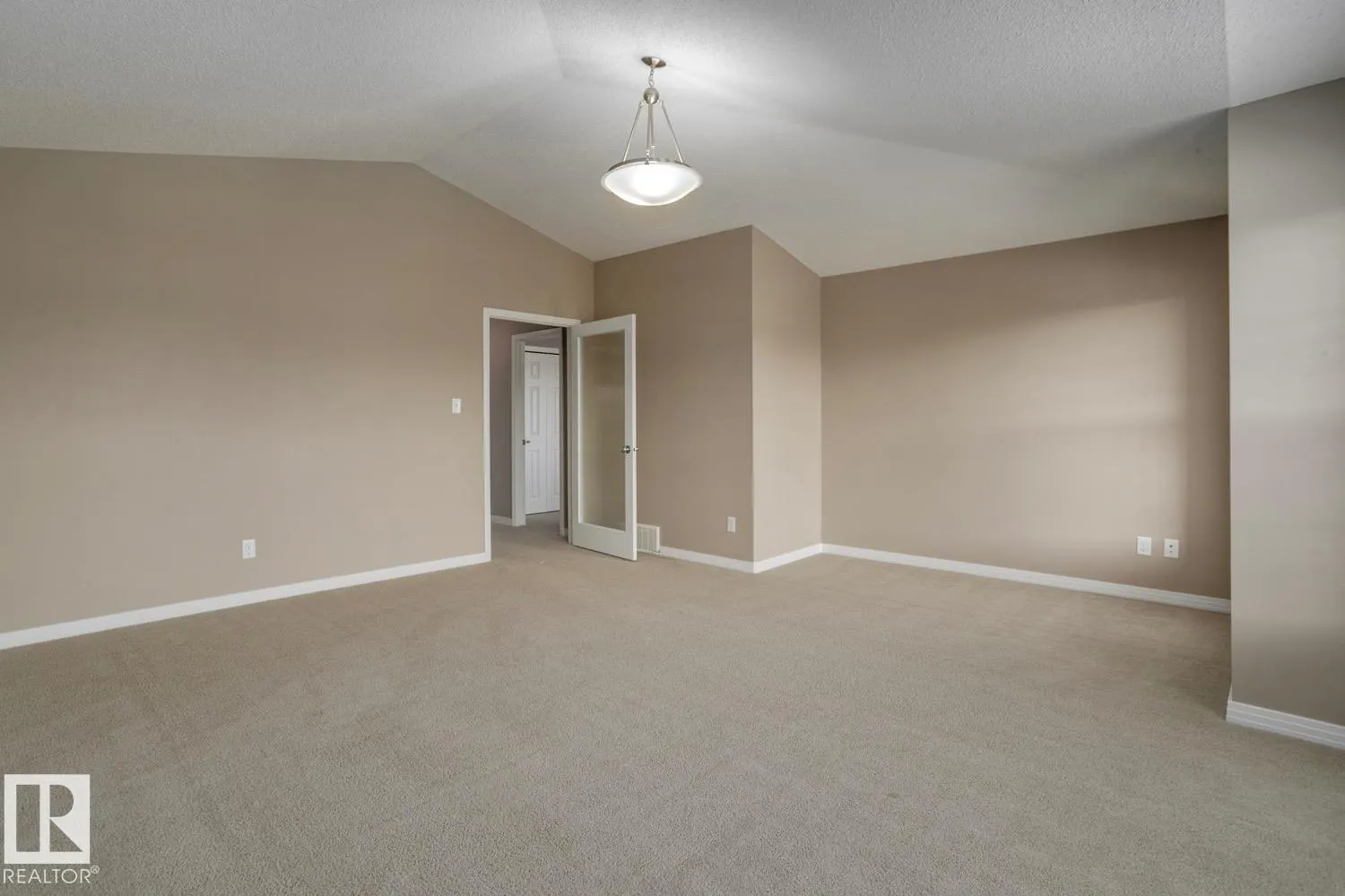 3528 CLAXTON CR SW