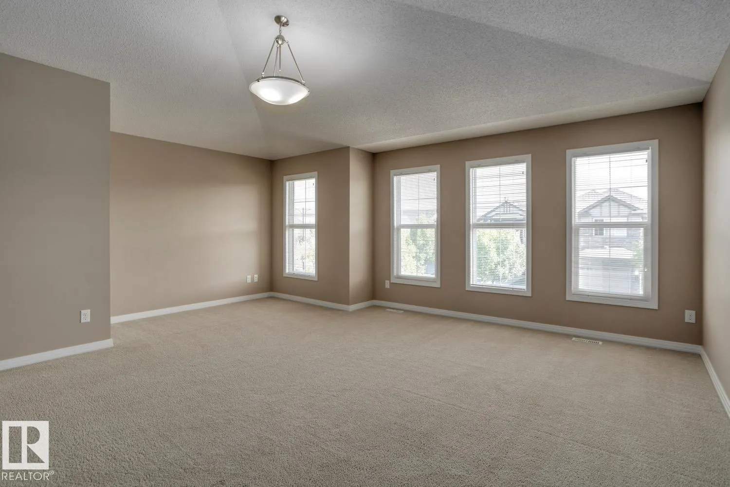 3528 CLAXTON CR SW