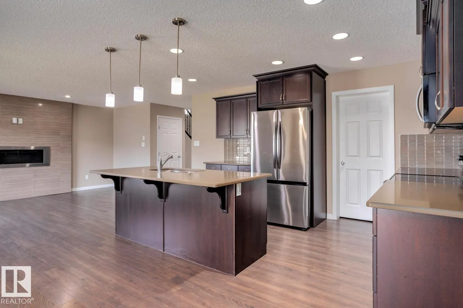 3528 CLAXTON CR SW