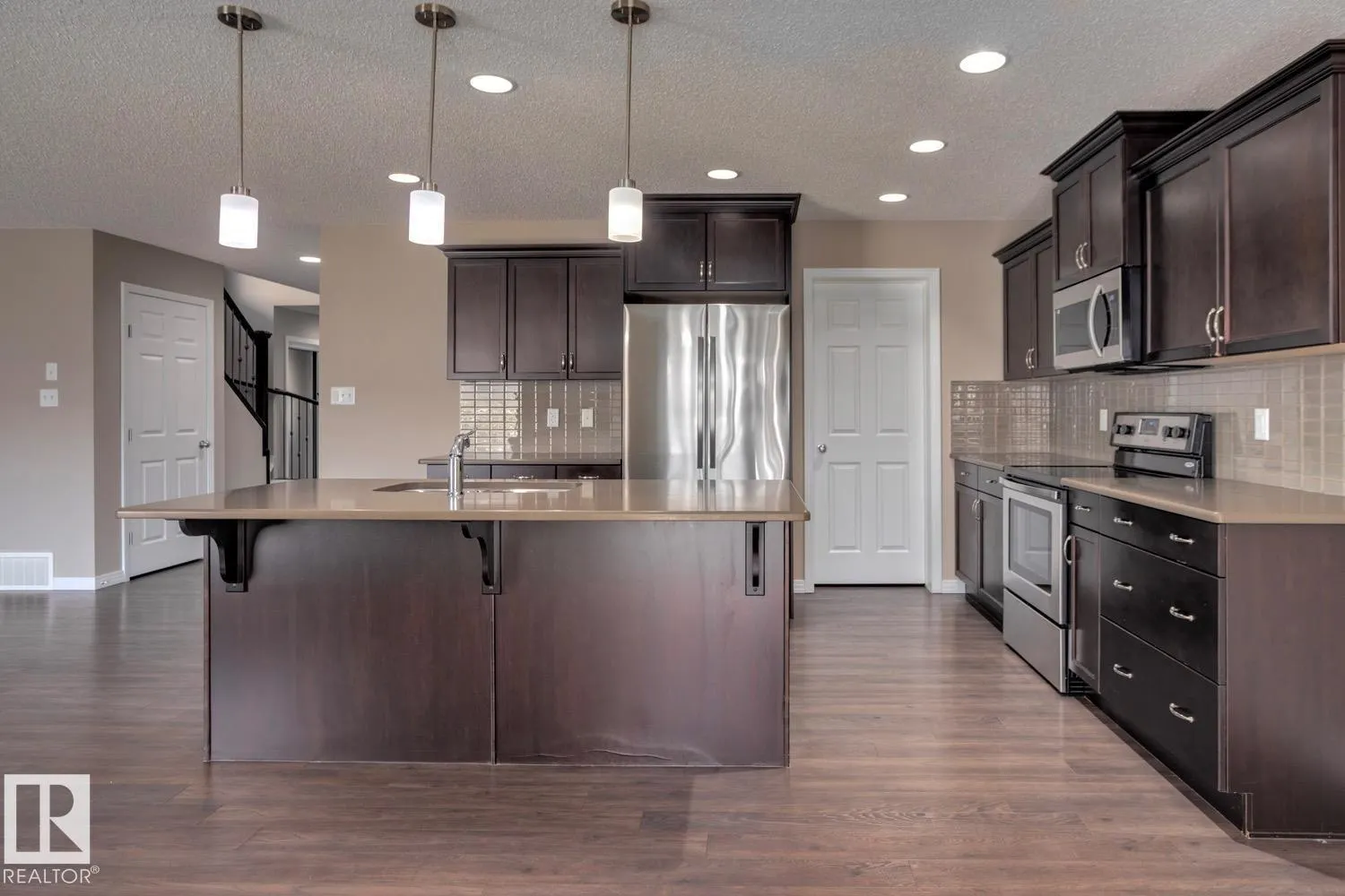 3528 CLAXTON CR SW