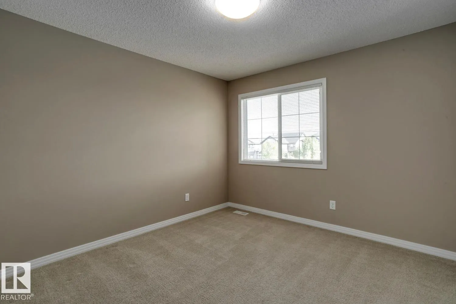 3528 CLAXTON CR SW