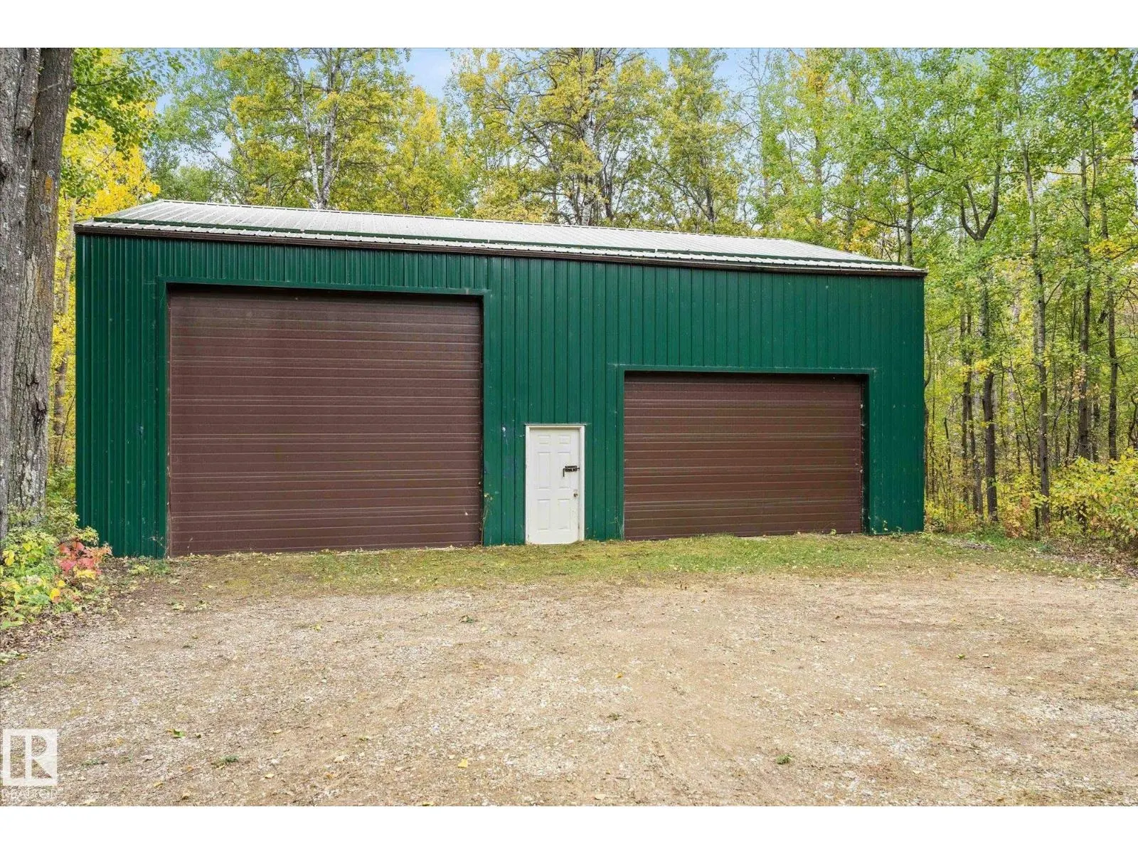 #412 & 411 53303 RGE ROAD 31