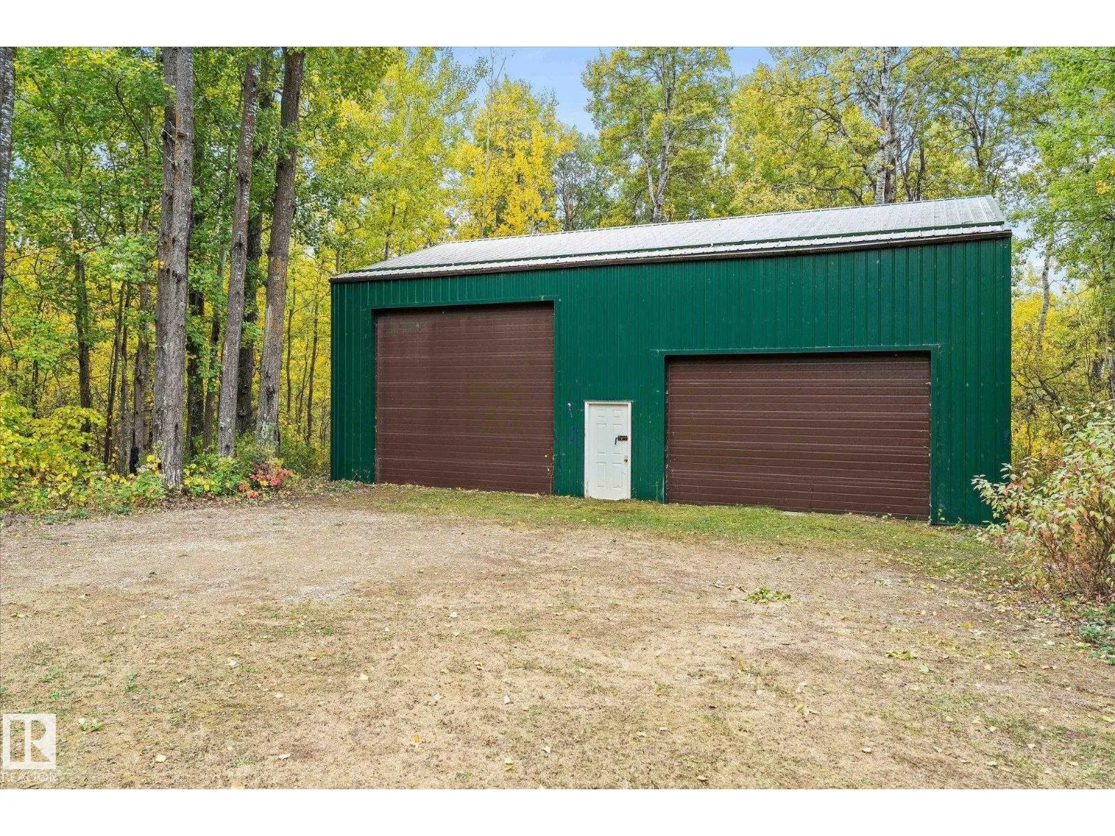 #412 & 411 53303 RGE ROAD 31