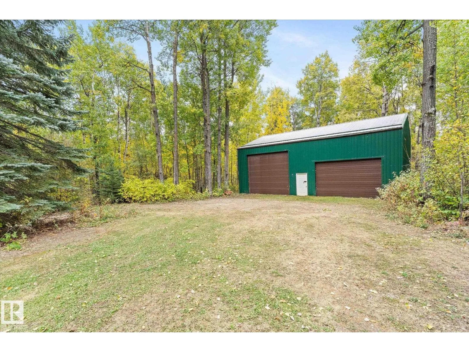 #412 & 411 53303 RGE ROAD 31