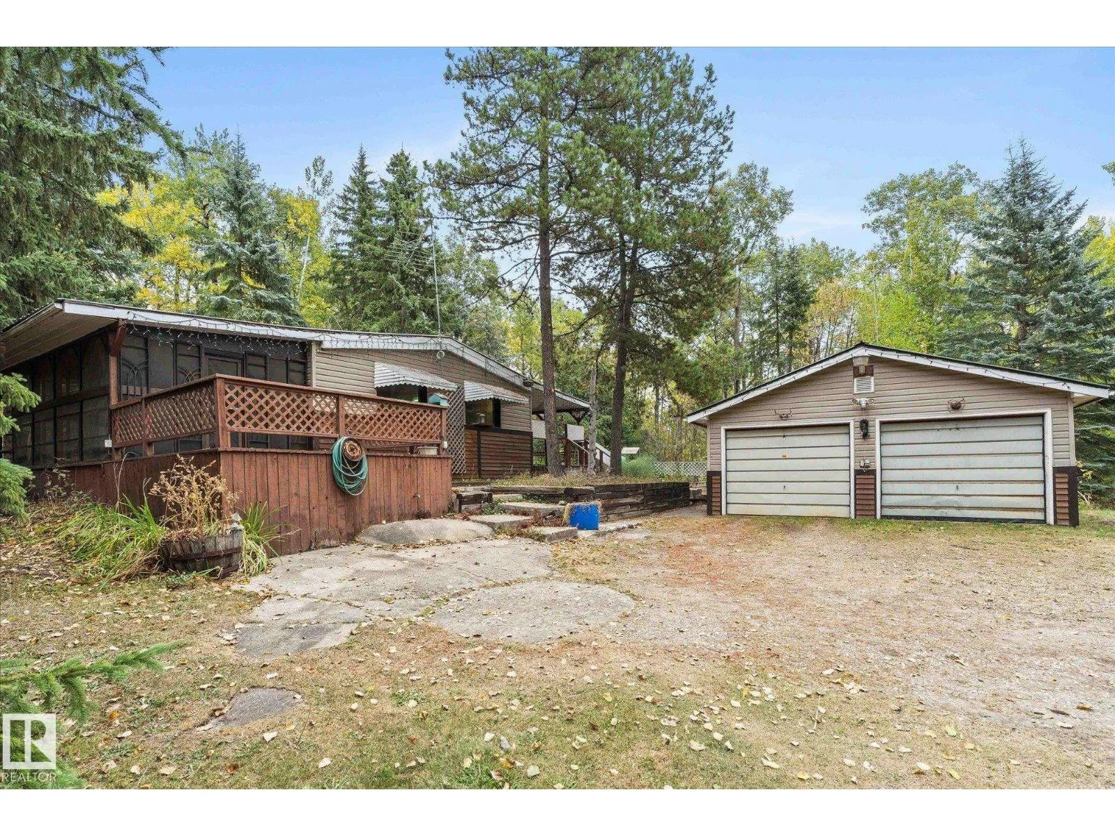#412 & 411 53303 RGE ROAD 31