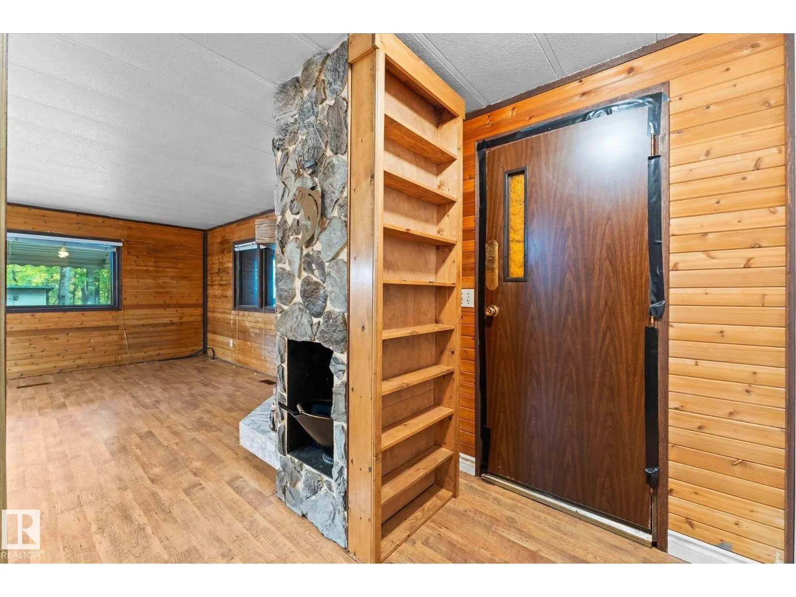 #412 & 411 53303 RGE ROAD 31