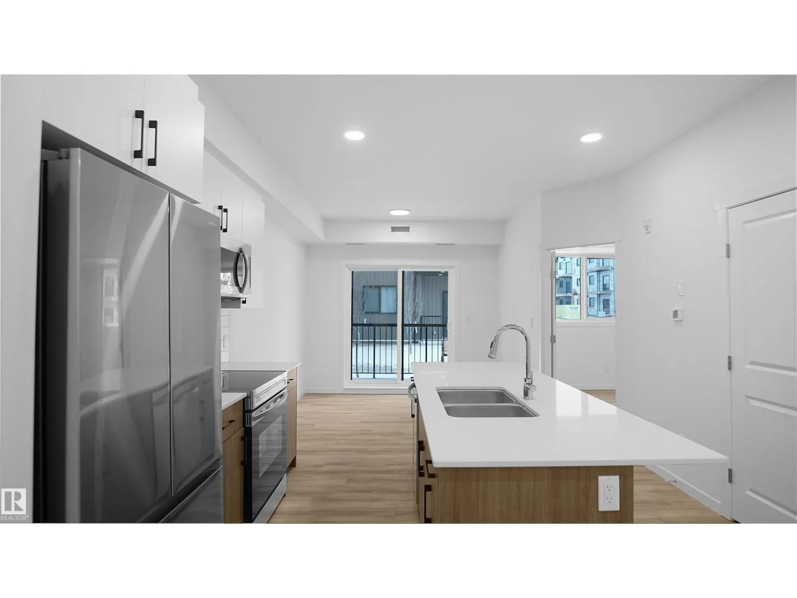 #103 9215 228 ST NW